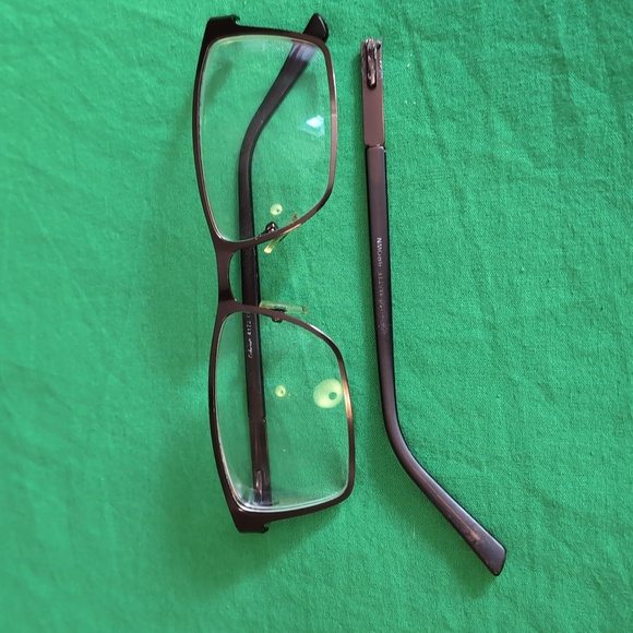 3 Pairs of Used Eye Glasses - Picture 12 of 13